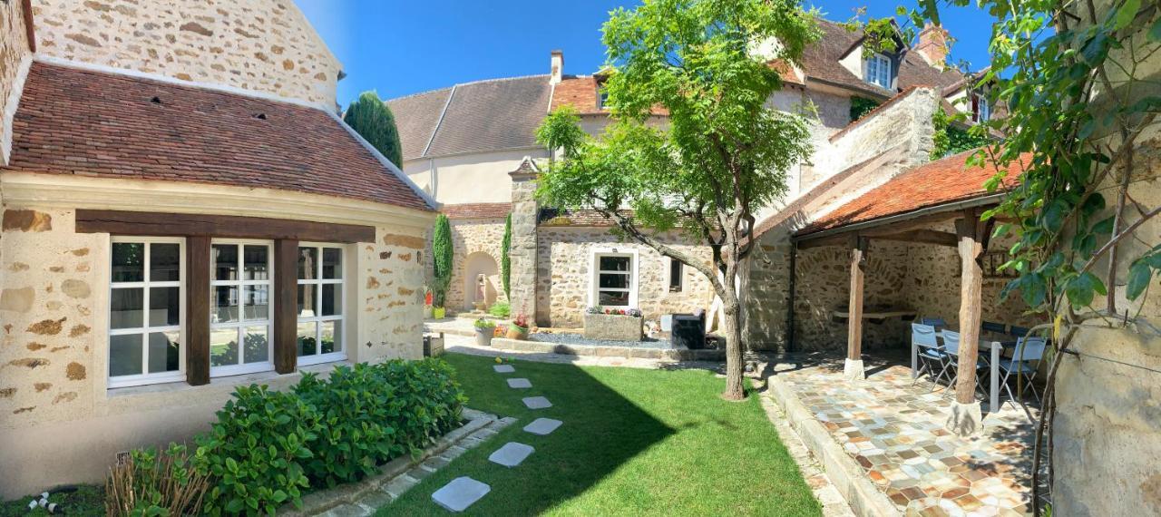 La Maison D'Emilie - Appartements Chaumes-en-Brie Exterior photo